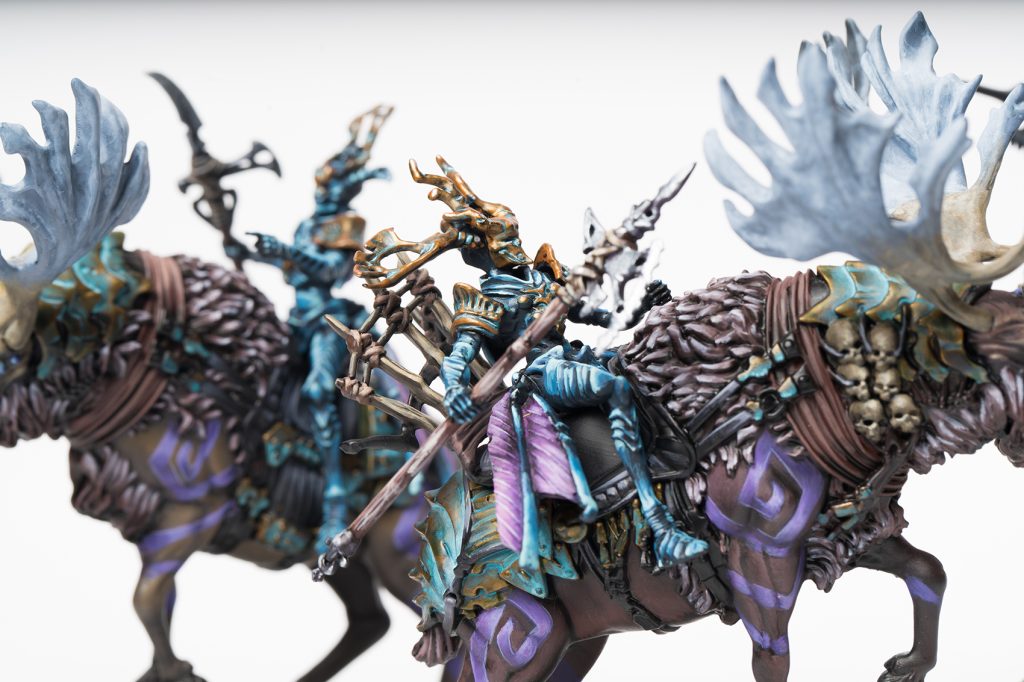 Weaver Courts: Gemred Knights