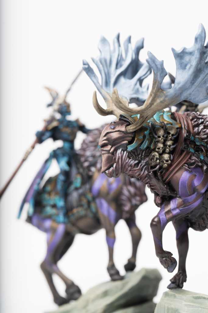 Weaver Courts: Gemred Knights