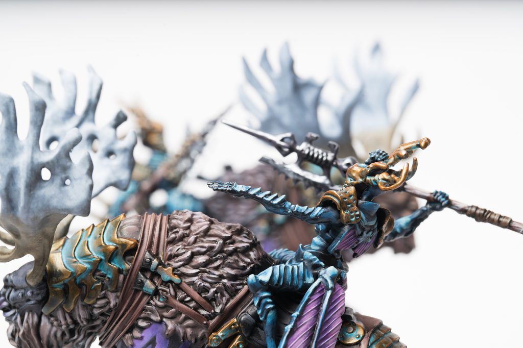 Weaver Courts: Gemred Knights