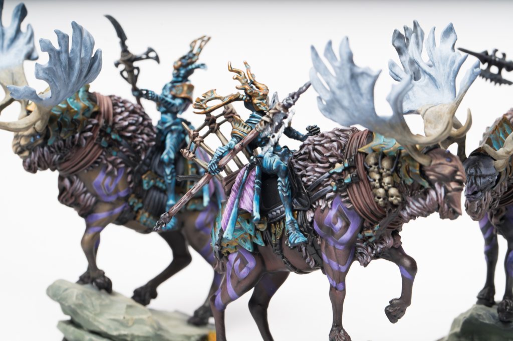 Weaver Courts: Gemred Knights